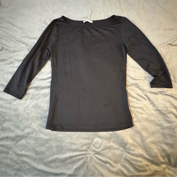 Zara Black Fitted Blouse

#1121 - Picture 1 of 6